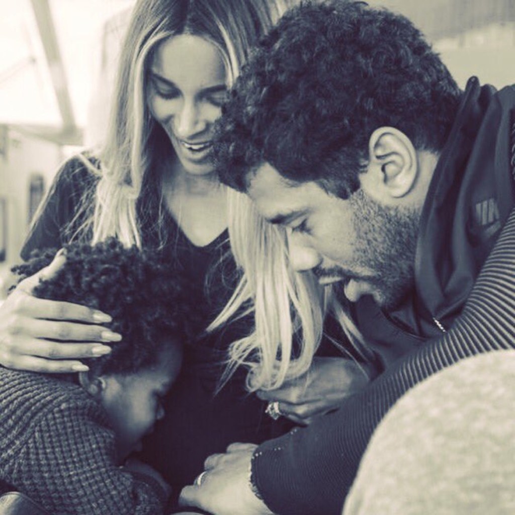 Ciara Showing Off Her Growing Baby&nbsp;Bump