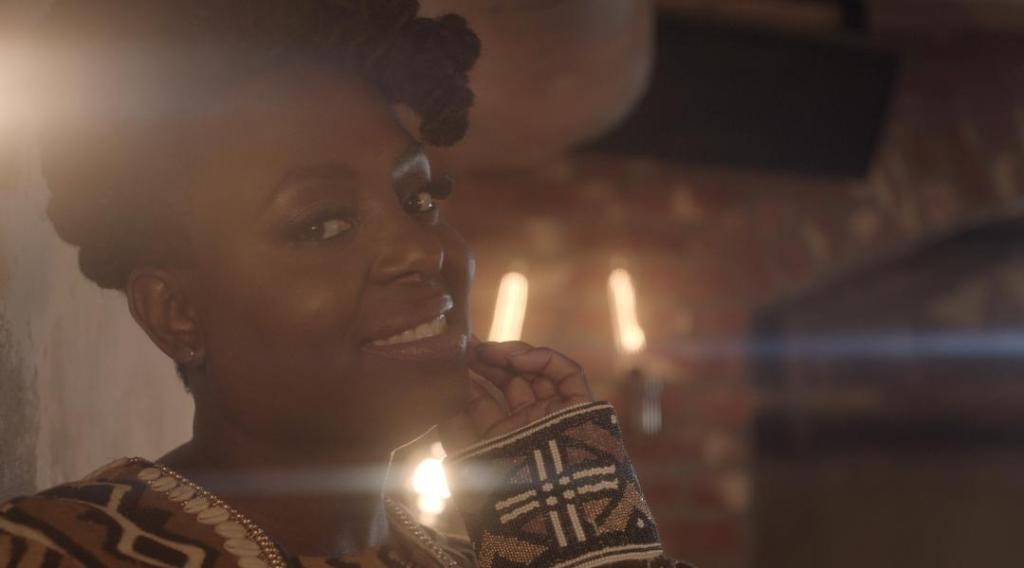 R&B SENSATION LEDISI WINS THE  “SOUL TRAIN CERTIFIED AWARD” & GIVES AN AMAZING PERFORMANCE AT THE 2017 SOUL TRAIN AWARDS&nbsp;​