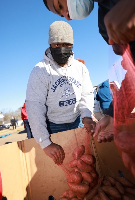 Hundreds of Vehicles Lined up for Miles for JSU’s Bi-annual Crop Drop&nbsp;Giveaway
