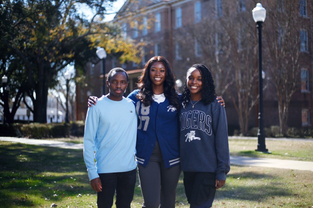 JSU celebrates more than 1500 students on president’s and dean’s lists for Fall&nbsp;2023